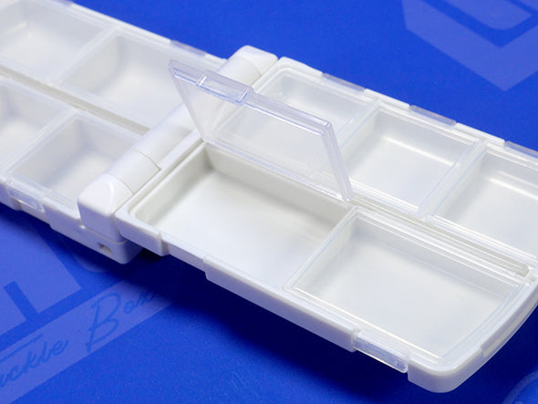 10 Individual Compartments Inside Case